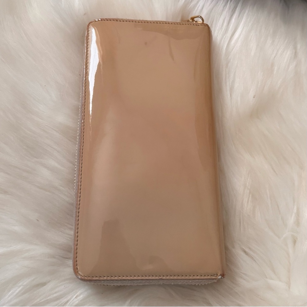 YSL Beige Patent Leather Continental Zip Around Wallet - Picture 2 of 15